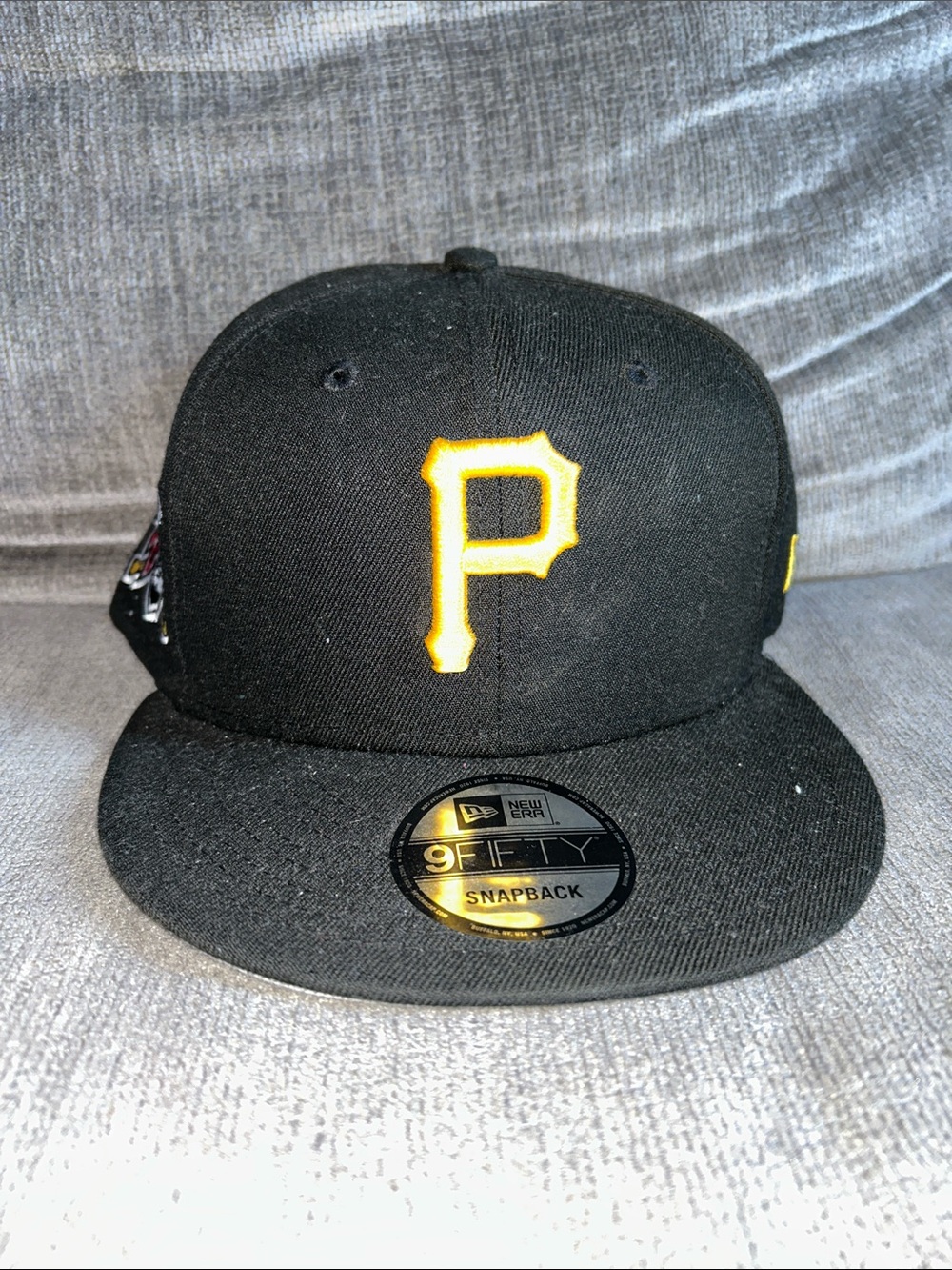 New Era Black & Yellow Pittsburgh 'P' Snapback Hat